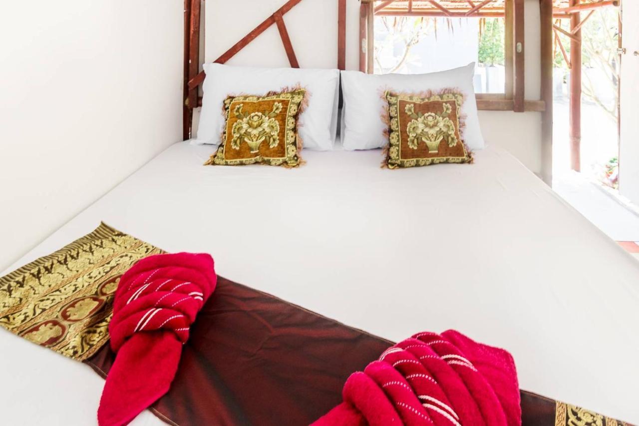 On The Beach Hotel Koh Lanta Bagian luar foto