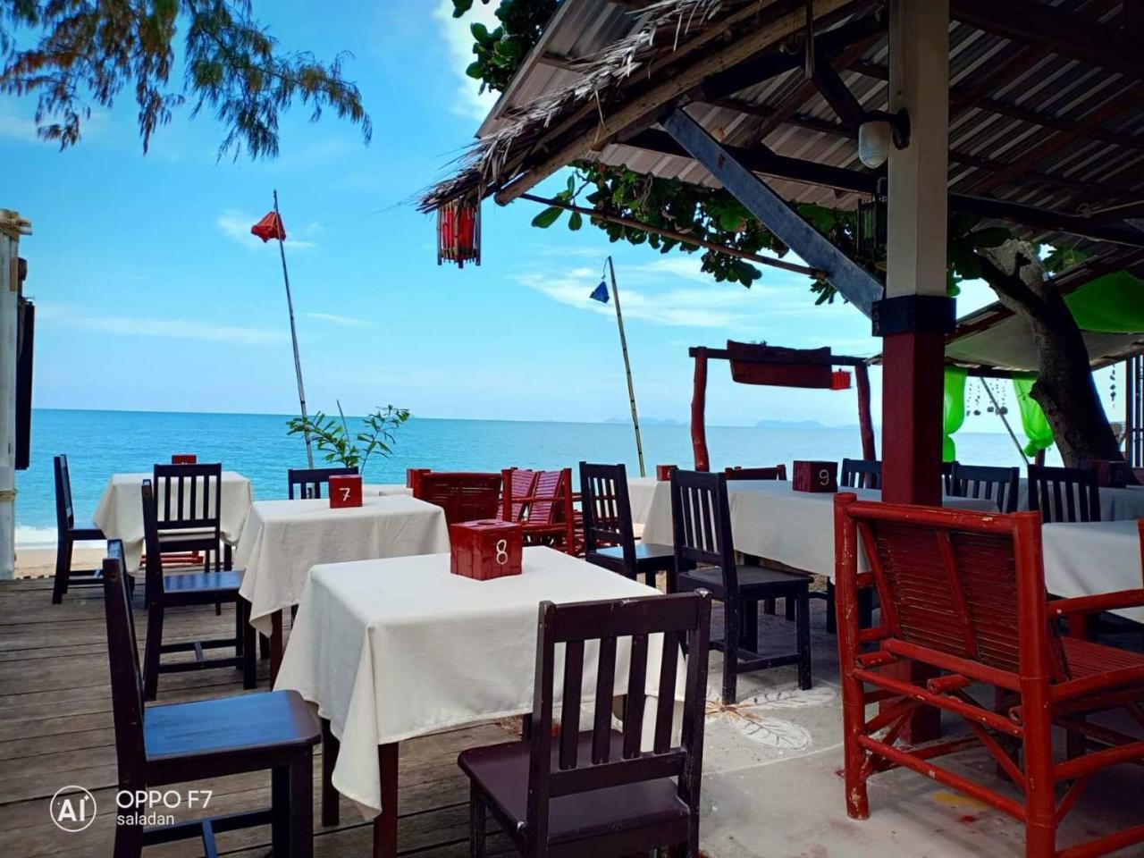 On The Beach Hotel Koh Lanta Bagian luar foto