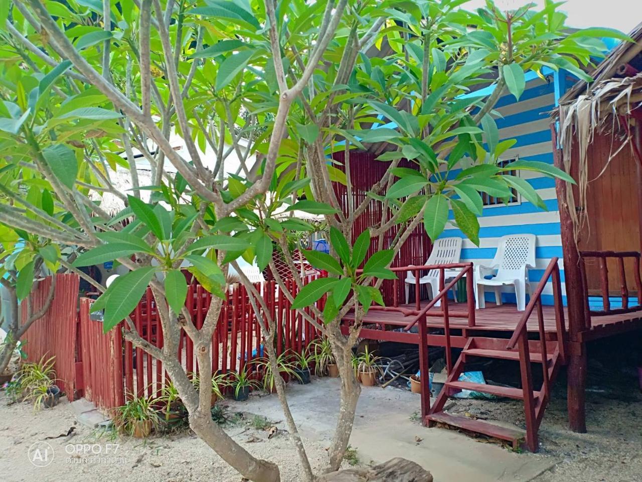 On The Beach Hotel Koh Lanta Bagian luar foto